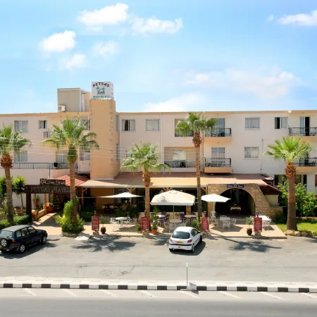 Petsas Apartments