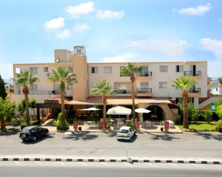 Petsas Apartments Hotels in Coral Bay