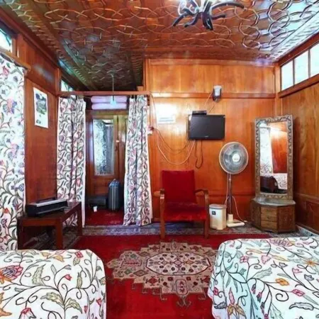 Houseboat Lily of Nageen