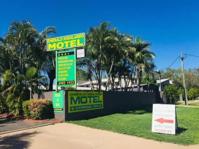 Emerald Highlands Motel Hotels in Emerald