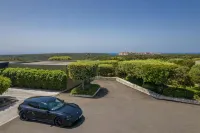 Hôtel & Spa Version Maquis Citadelle - parking