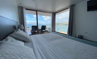 Galapagos Sunset Hotel