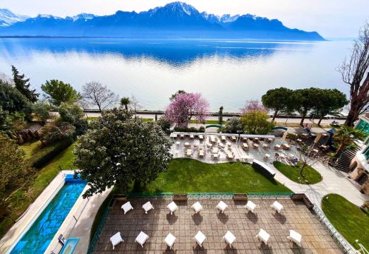 호텔 에덴 팔라세 오 라크 외관