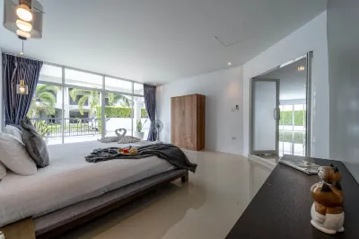 Modern 4 Bedrooms Pool Villa - VY Hotels in 