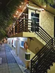 Eduardo's Resort - parking