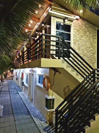 Eduardo's Resort Отели рядом с достопримечательностью «Площадь Санта Мария Виллидж»