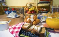 Revere Guest House - breakfast