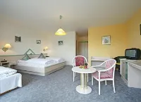 Landhotel Eibl Hotels near Messerschmidmühle Parkplatz