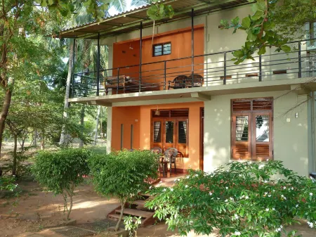 Riviera Resort Отели в г. Баттикалоа