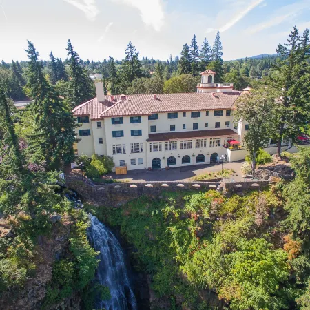Columbia Gorge Hotel & Spa