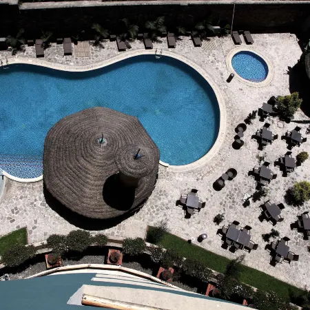 Nega Bonger Hotel
