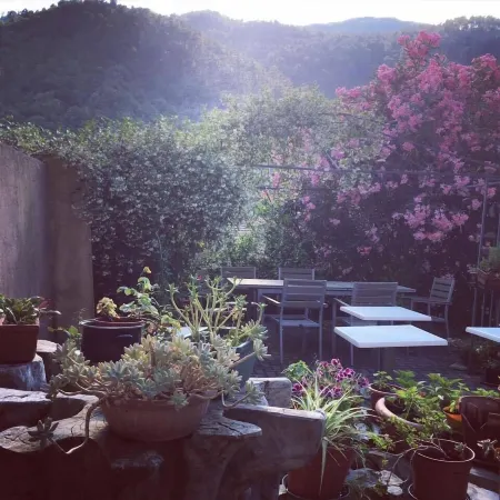 Albergo Locanda Borgo Antico Отели в г. Вецци-Портио