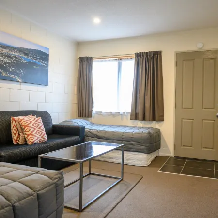 Foreshore Motor Lodge