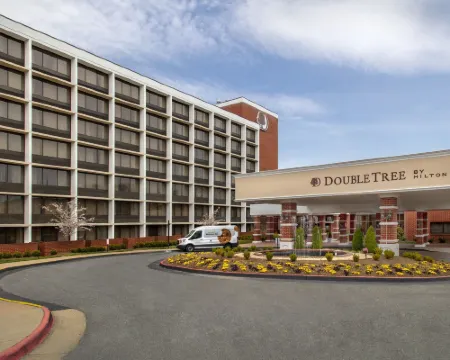 ダブルツリー バイ ヒルトン ホテル シャーロッツビル シャーロッツヴィルのホテル