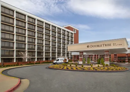 DoubleTree by Hilton Charlottesville