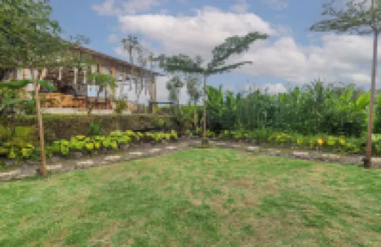 كاماني جلامبينج Hotels near قصر تيرتا جانجا