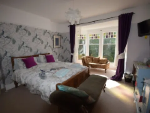 Newberry Beach Lodge Hotels in Ilfracombe