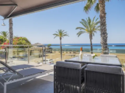 إتش بوتيك لا كاليتا باي فنادق في ألمونيكار