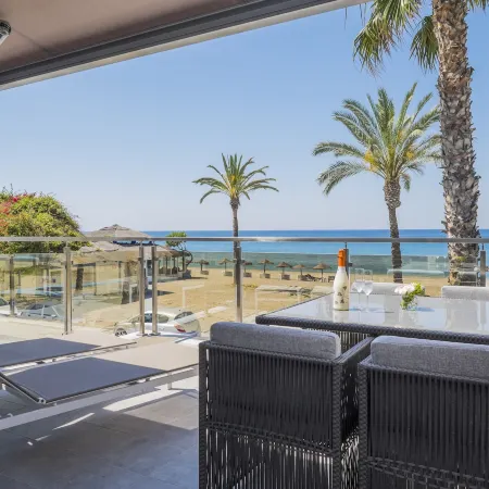 H Boutique la Caleta Bay