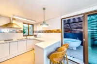 Donnaekohill Resort Hotels in 