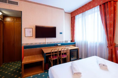 Hotel des Etrangers Отели рядом с достопримечательностью «Armani Silos»