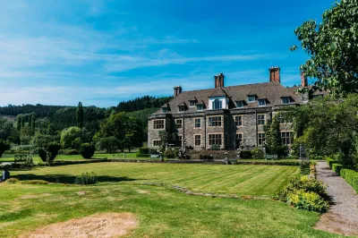 Llangoed Hall Hotel di 