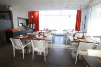 Adonis Paris Sud Apparthôtel - petit déjeuner