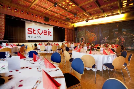 Hotel Fuchspalast Отели в г. Zweinitz