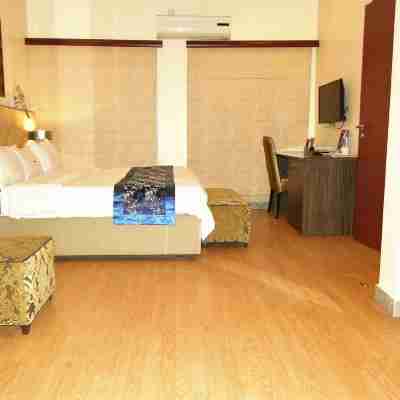 Capital Inn Plus Rooms