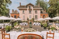 Le Chateau de La Tourlandry - Puy du Fou Hotels in Chemille-Melay