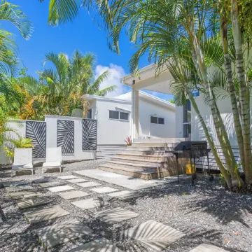 Mama Taras Bungalows