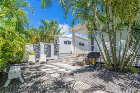 Mama Taras Bungalows