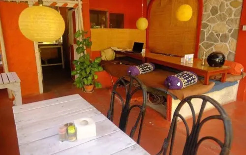 Rising Moon Guest House - Pensions