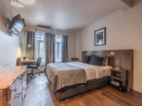 Petit Hôtel - Café Krieghoff Hotels in Quebec City