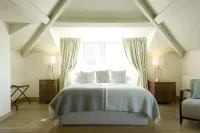 Crab & Boar Hotels in 