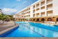 Oasis Hotel - Beach