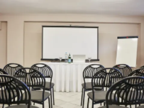 Aar Hotel & Spa Ioannina Hôtels à : Dodone