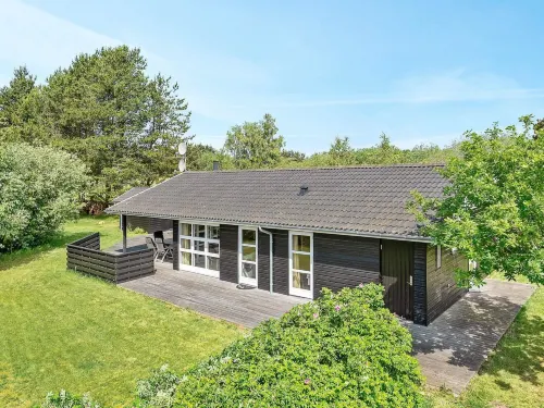 8 Person Holiday Home in Ålbæk