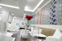 Incredible One Hotel - Breakfast