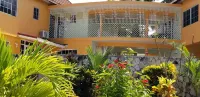 Holiday House Second Floor Ste