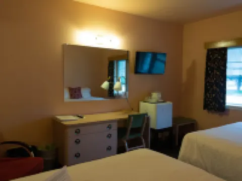 Holiday Music Motel Hotels in Door County