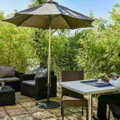 Hôtel Jules Verne Hotel Exterior