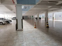 弗羅兒米納斯飯店 - 停車場
