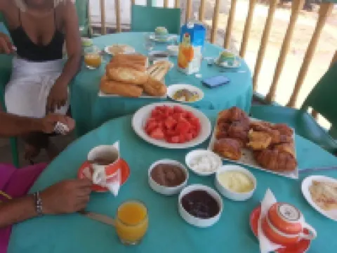 오텔 레 폴리곤 오쎄엉 호텔