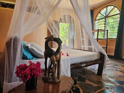 Room in Guest Room - 38m2 Turtle Suite in a 560 m2 Villa, Indian Ocean View