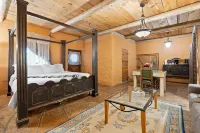 The Trois Estate at Enchanted Rock Hotels in Gillespie County