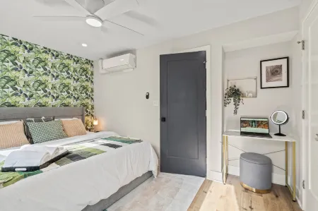 1 Br Passyunk Ave Stunner- Perfect Location Отели рядом с достопримечательностью «Уэицман Нешнел Музеум оф Американ Джевиш Хистори»