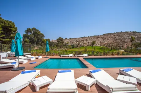 Hôtel Souani ( Al Hoceima Bay) Отели в г. Ajdir