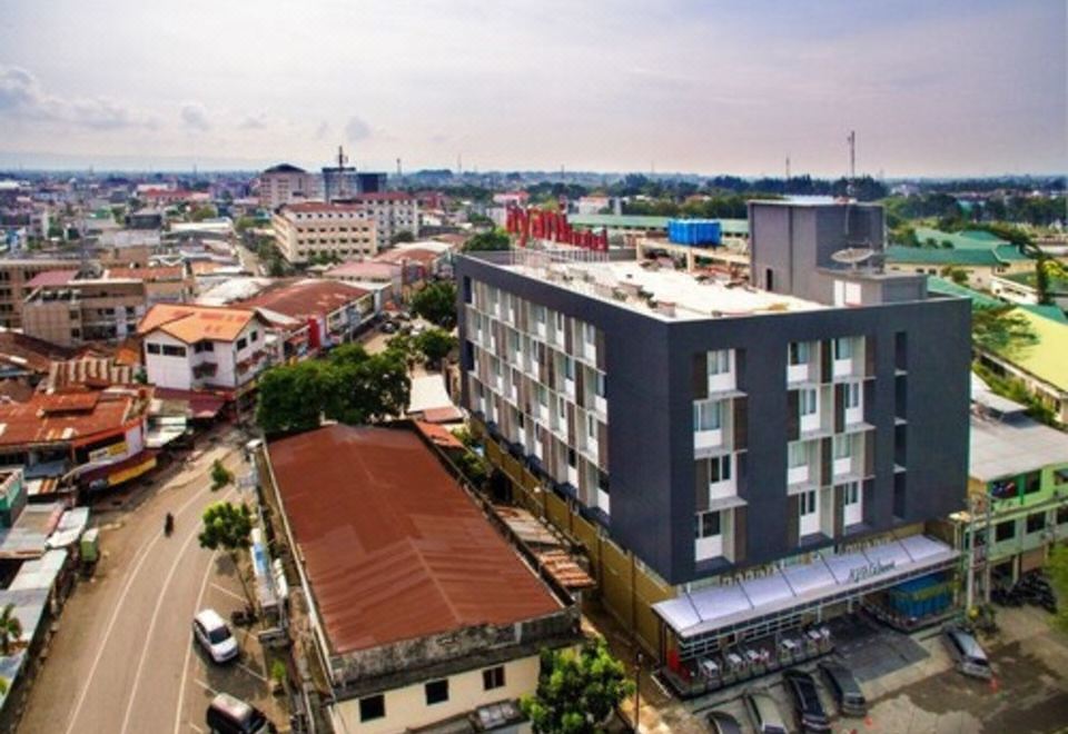 Ayani Hotel Banda Aceh Over view