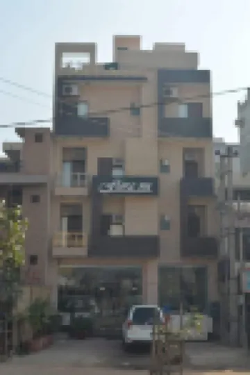 Hotel Flora Inn Hotels near Accenture DDC5